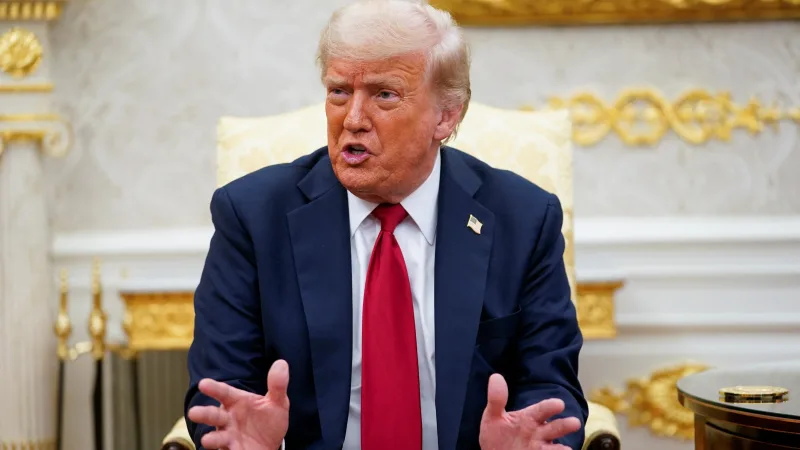 Rádio Cerrado FM - PI — Trump ameaça retirar EUA da OTAN A Casa Branca acusou nesta quarta-feira (8) a Organização do Tratado do Atlântico Norte (Otan) de ter dado as costas aos Estados Unidos durante a guerra contra o Irã. A declaração foi feita poucas horas antes de uma reunião entre o secretário-geral da aliança, Mark Rutte, e o presidente Donald Trump. 🌎 A Otan é uma aliança militar formada por mais de 30 países, incluindo EUA e nações europeias, como França, Itália e Reino Unido. “Eles foram postos à prova e falharam”, declarou a secretária de imprensa Karoline Leavitt, citando palavras de Trump. “É [&hellip;]