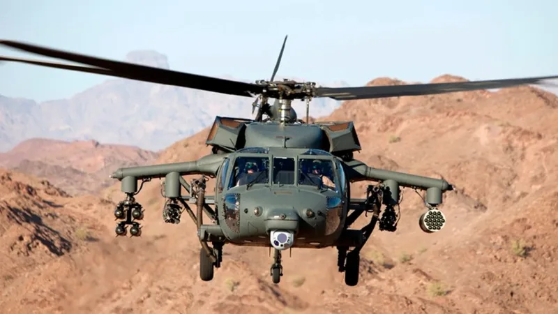 Rádio Cerrado FM - PI — É #FAKE que foto mostre helicóptero militar americano abatido no deserto do Irã; imagem foi criada com IA do Google Reprodução Circula nas redes sociais a foto de um helicóptero militar dos Estados Unidos abatido em um deserto no Irã. É #FAKE. Selo Fake (Horizontal) g1 🛑 Como é a foto falsa? Compartilhada em posts do X, Facebook, Threads e Instagram desde domingo (5), a imagem exibe um helicóptero abatido em um deserto, com destroços ao redor e fumaça branca saindo de uma das hélices. Ao lado esquerdo do rotor da cauda, um grupo de 10 militares segura duas bandeiras [&hellip;]